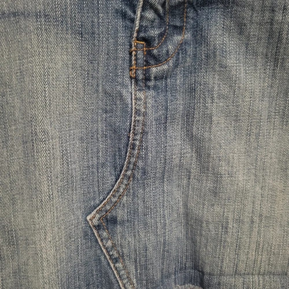 American Eagle Classic denim/jean Skirt, size 6 - Picture 3 of 6